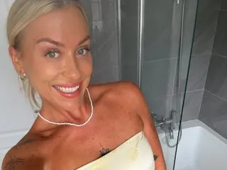 Secrett_Chloe cam model