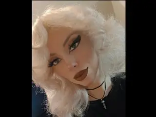 SerenaMonroe cam model