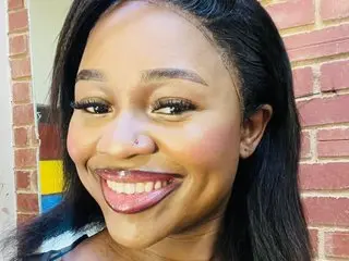 SexyCandybxx cam model