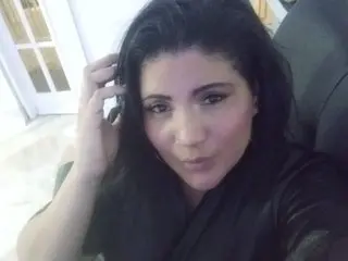 Sharloth_milf30 — live cam