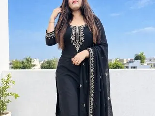SuhanaDarling cam model