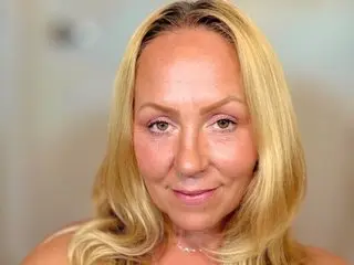 SunnyLarue cam model