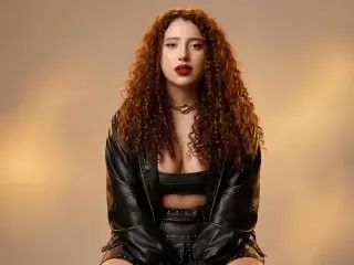 SweetSummerr cam model
