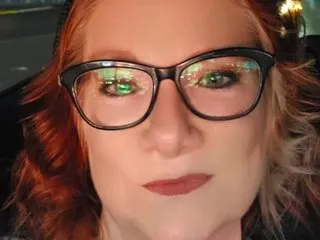 SweetVelvetKandy111 cam model