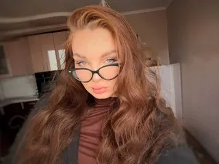 SweetestSophie — Streamate cam model
