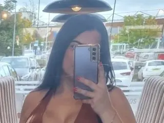 TemptationPoppyxx cam model