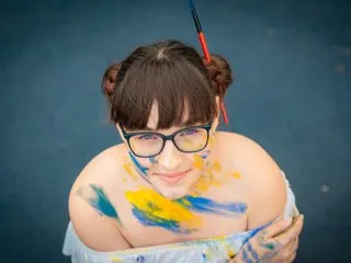 TessaDoll cam model