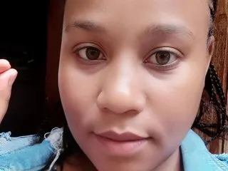Thee_QueenXXX cam model