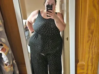 ThickNTeasy — live cam