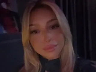 Tokyo699 cam model