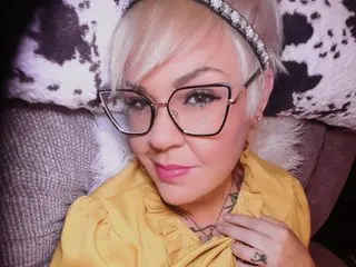 Tori_Tempts cam model