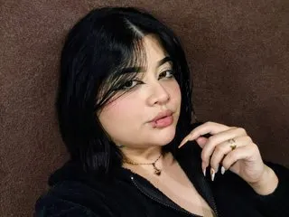 Trixxiiee cam model