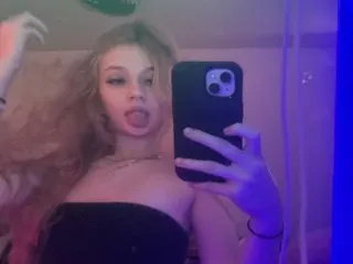Uniquecoco21 cam model