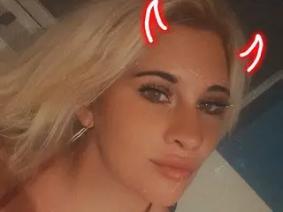 Vauxy cam model