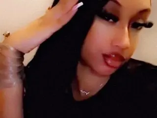 VenusBratt — Streamate cam model