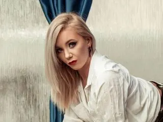 VeraNoiress cam model