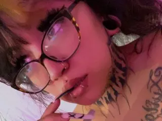 WickedWillowXO cam model