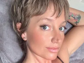 Wiferafterdarkxx — live cam