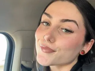 altgirlie cam model
