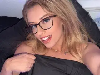 amanda_ivy223 cam model
