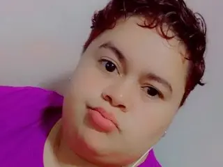 hotlesby_lucy cam model