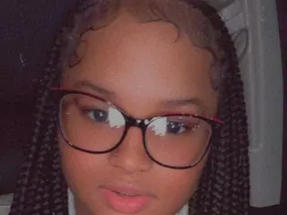 iamqueenlou — Streamate cam model