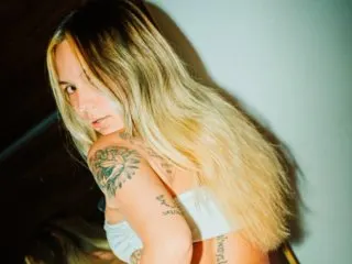 itzykitty cam model