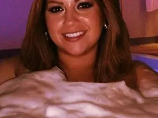 kandymilf cam model