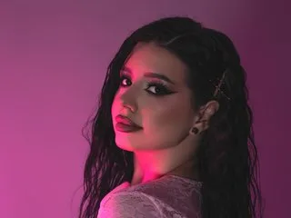laraannee