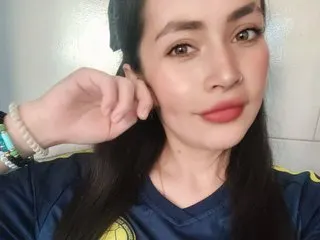 latinawildhot cam model