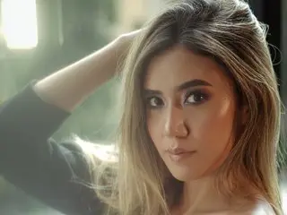 natashaleightt cam model