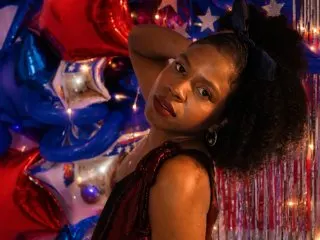 sarahipusey cam model