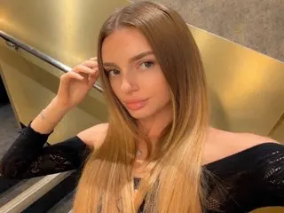 x_SexySkylar cam model