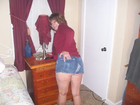 Adrianna_4u — Streamate Photos