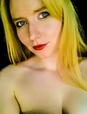 TheAlexaLondon — Streamate Photos