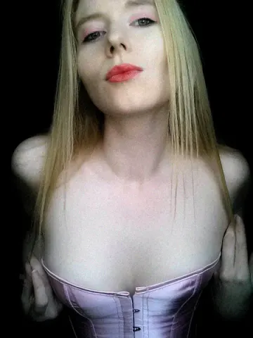 TheAlexaLondon — Streamate Photos