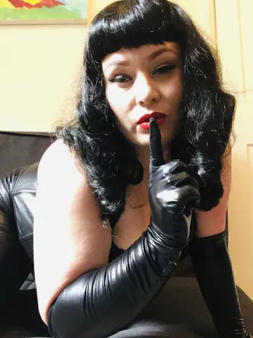 TheDevineMissDeviant — Streamate Photos