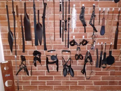 mistressmara_sumleah_bdsm — Streamate Photos